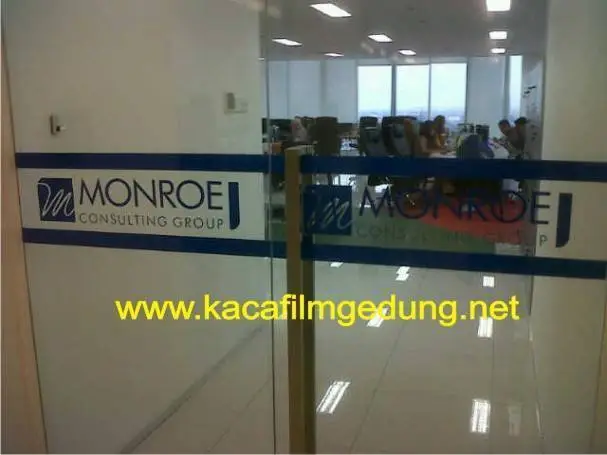 Cutting sticker oracal monroe
